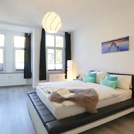 Md-8 Kleiststrasse 4 - Zentral Nur 5min Bis Zur Innenstadt - 2schlafzimmer-smart Tv-badewanne-innenhoflage Magdeburg