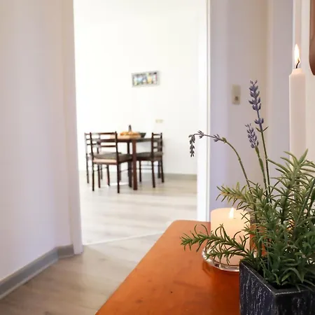 Md-8 Kleiststrasse 4 - Zentral Nur 5min Bis Zur Innenstadt - 2schlafzimmer-smart Tv-badewanne-innenhoflage * Magdeburg