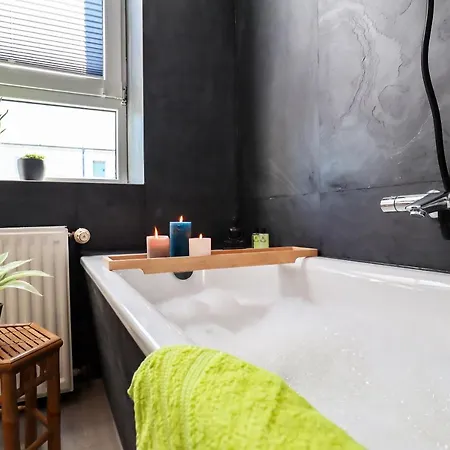 Apartment Md-8 Kleiststrasse 4 - Zentral Nur 5min Bis Zur Innenstadt - 2schlafzimmer-smart Tv-badewanne-innenhoflage